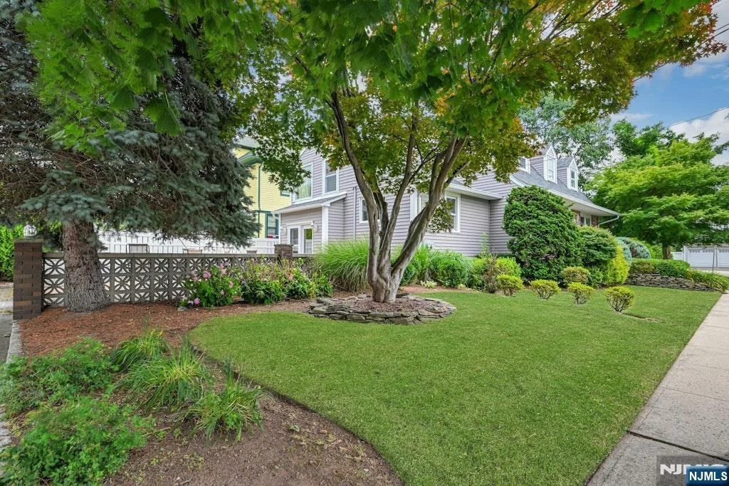 Photo of 1 Buena Vista