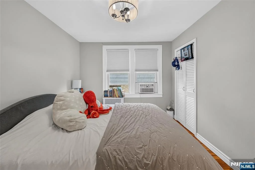 Photo of 129 Demarest