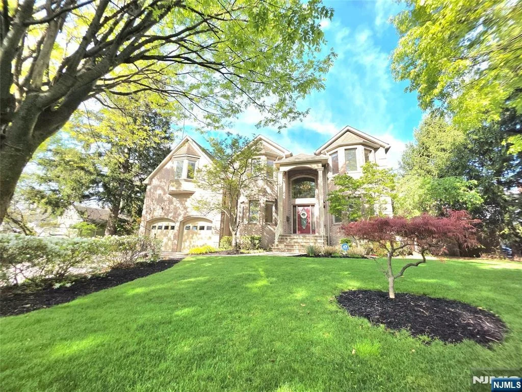 Photo of 335 Bullard