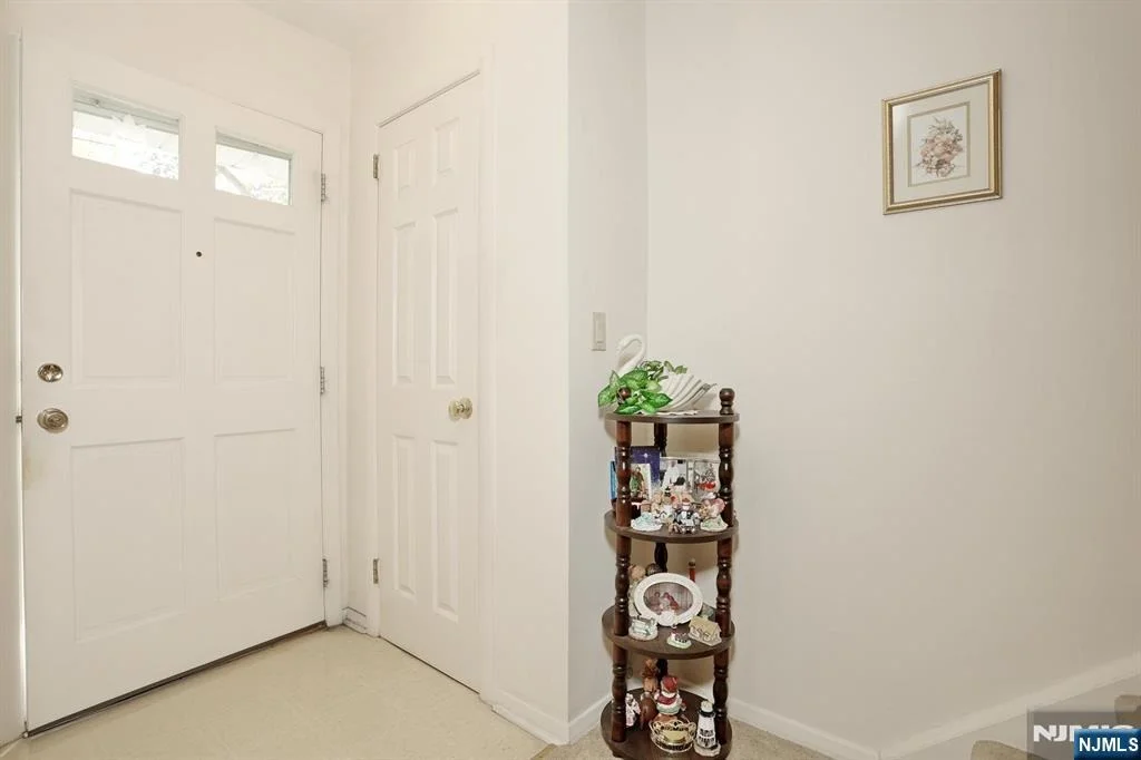 Photo of 429 Polly Ann