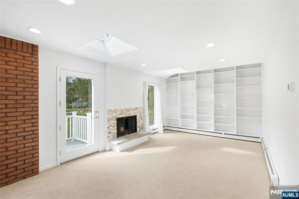 Photo of 10 Cedar