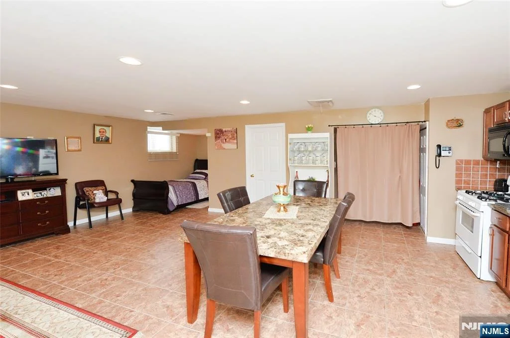 Photo of 120 Corabelle