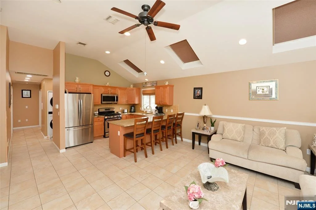 Photo of 120 Corabelle