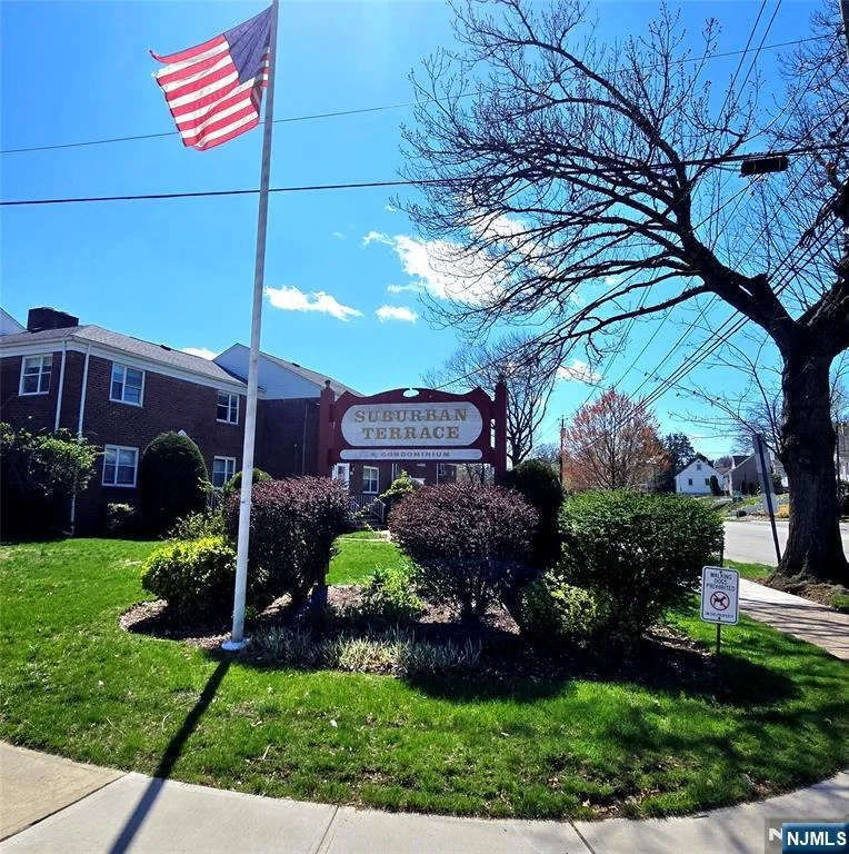 Photo of 479 Maple Hill