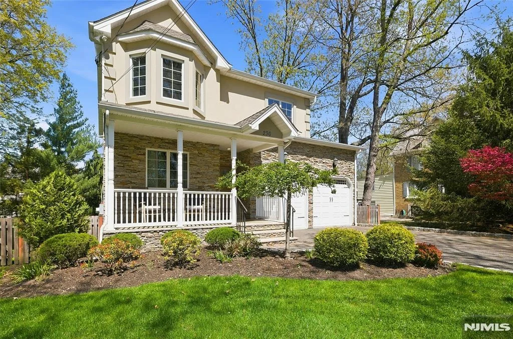 Photo of 236 Dixon