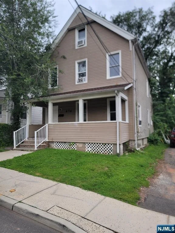 Photo of 476 Laurel