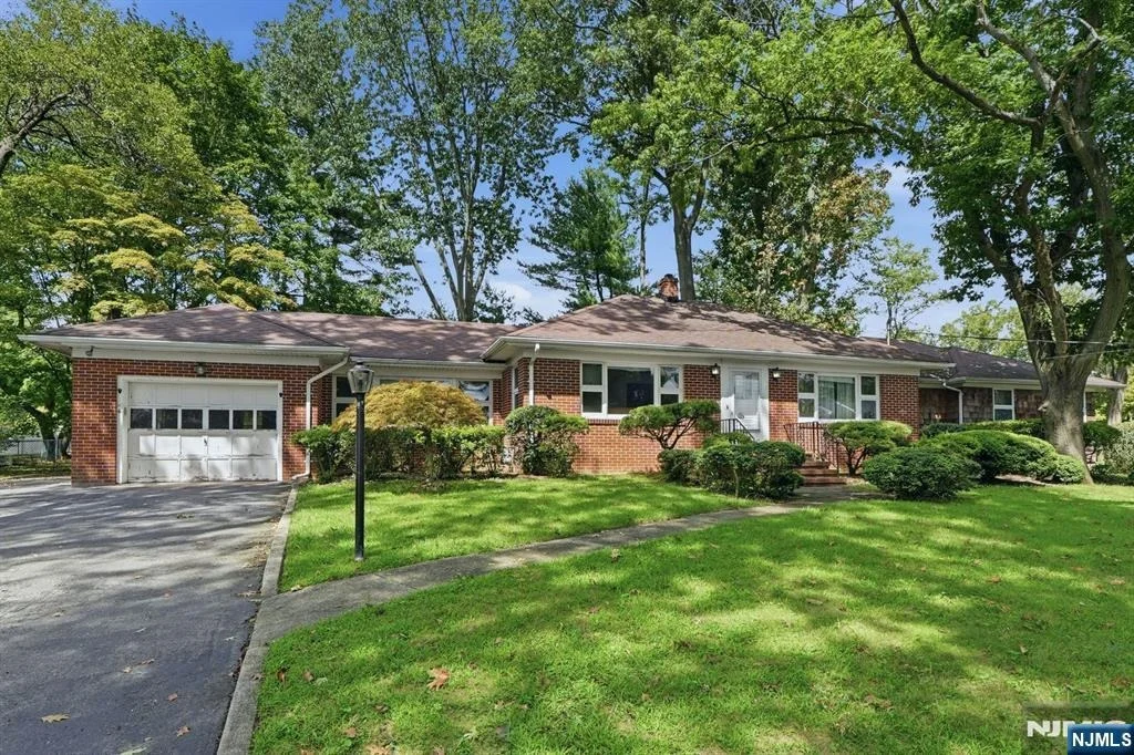 Photo of 23 Glendale