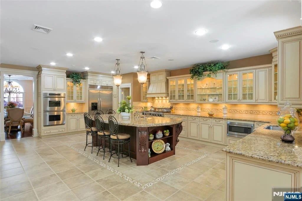 Photo of 457 Devonshire