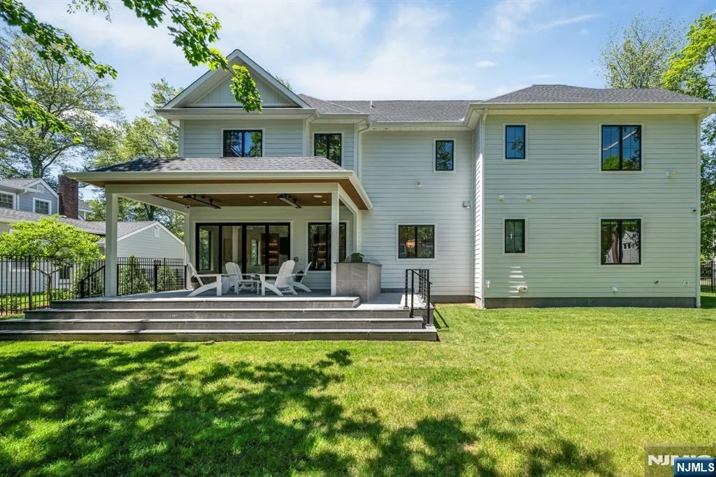 Photo of 357 Pleasant