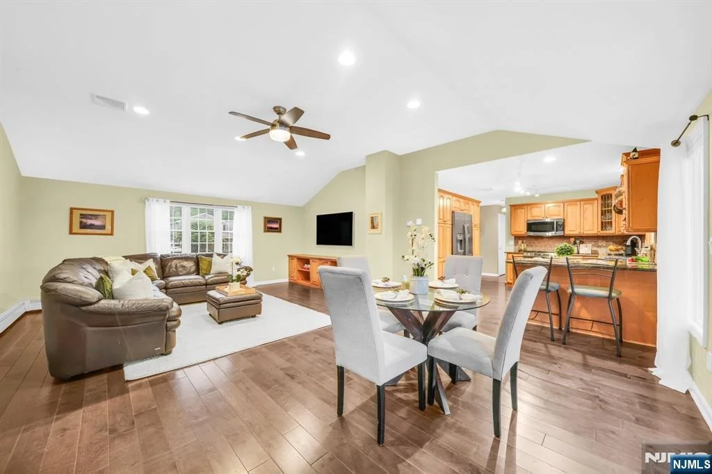 Photo of 68 Fieldstone