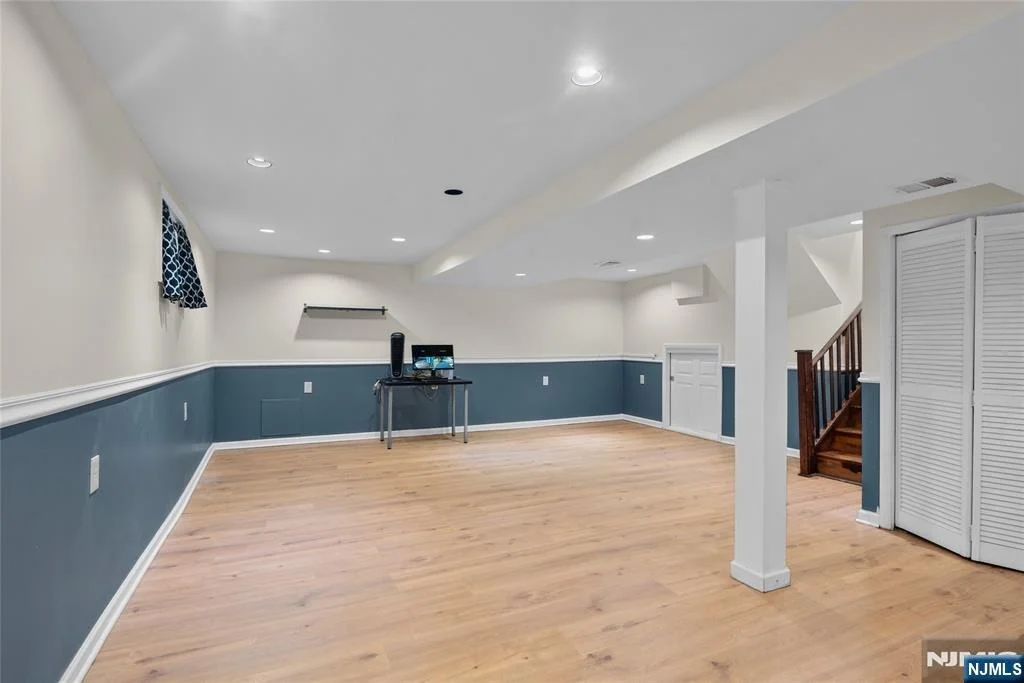 Photo of 260 Saint Cloud