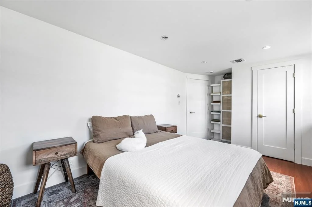 Photo of 408 Chelsea
