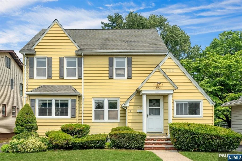Photo of 224 Euclid