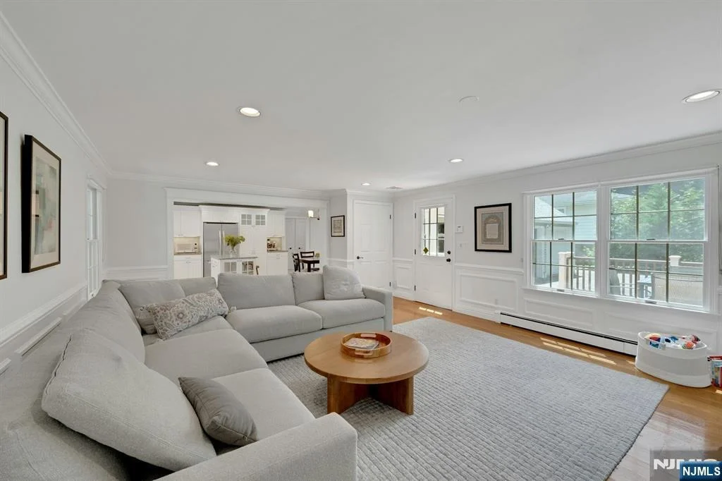 Photo of 140 Boulevard