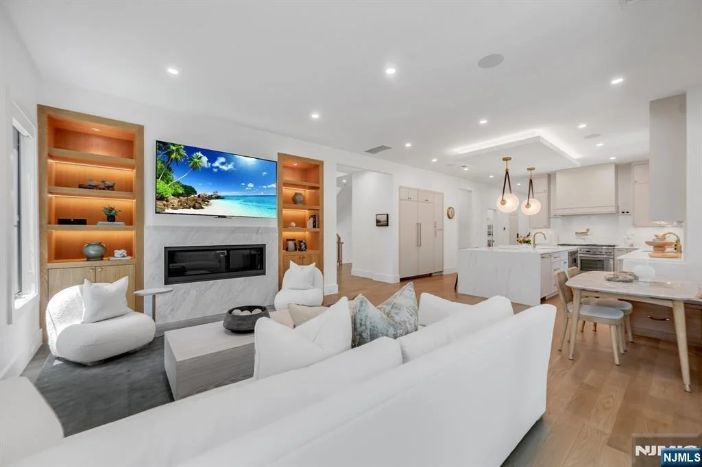 Photo of 357 Pleasant
