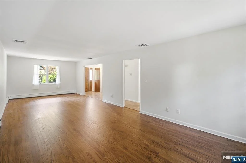 Photo of 308 Ross