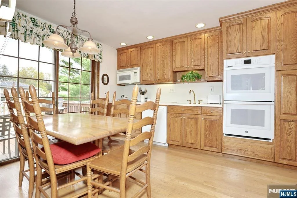 Photo of 222 Merritt