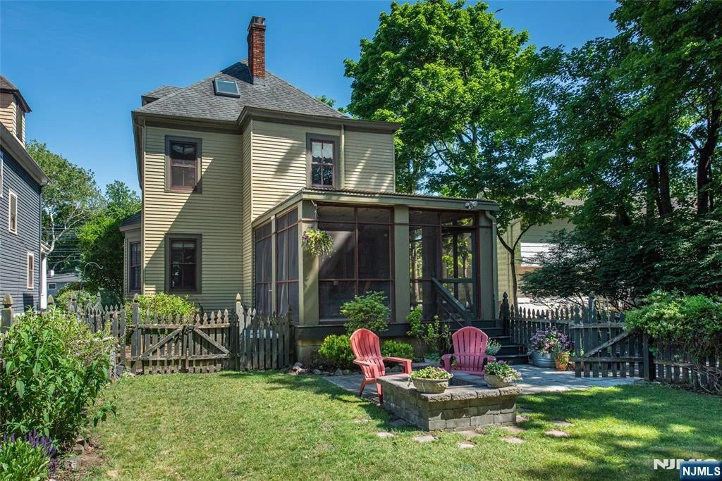 Photo of 35 Brookside