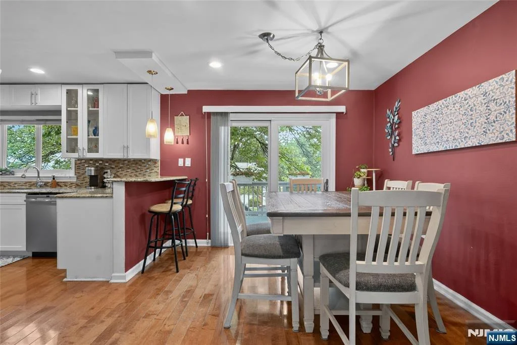Photo of 8 Oak Crest