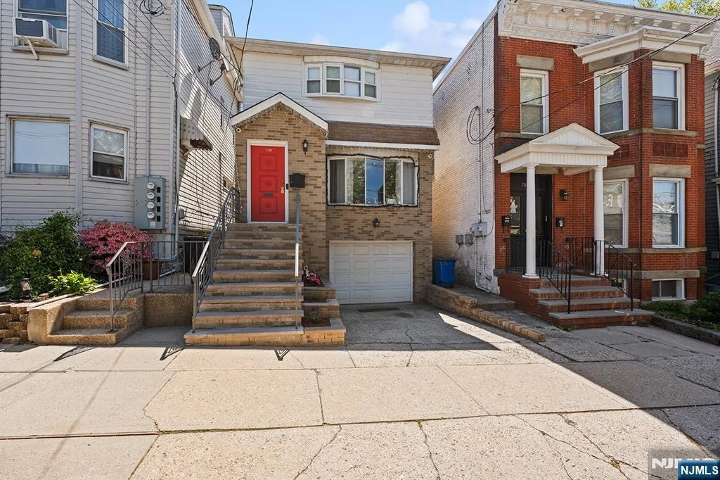 Photo of 710 N 5th