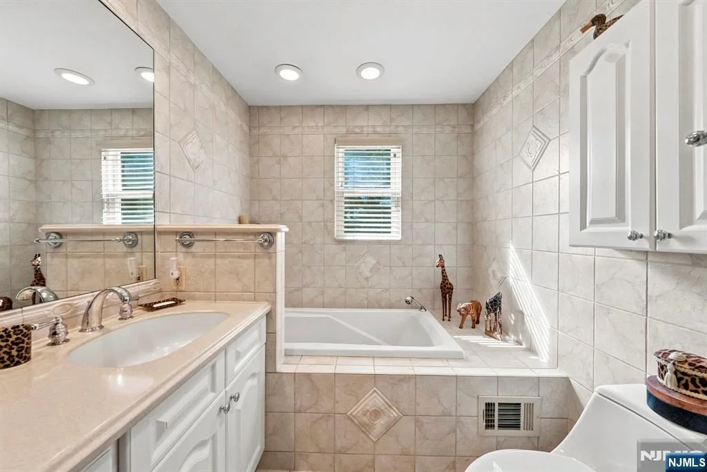 Photo of 33 Waling
