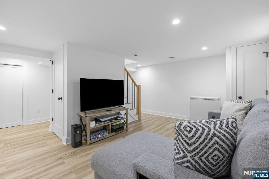 Photo of 385 Copeland