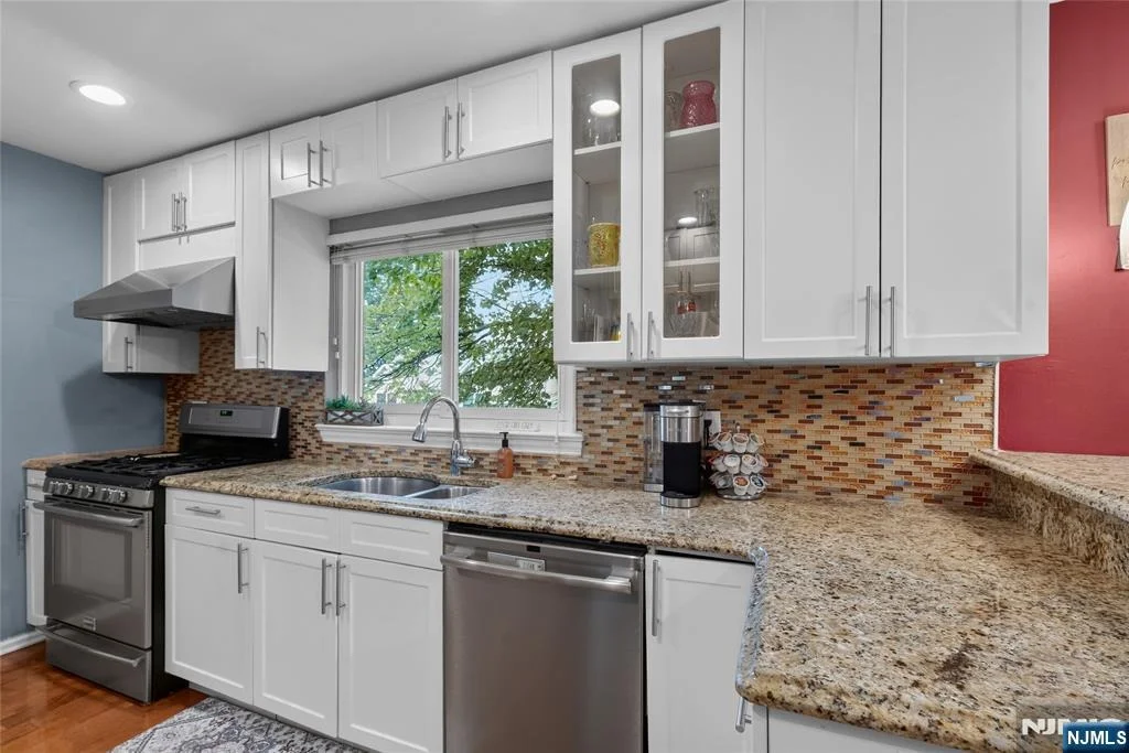 Photo of 8 Oak Crest