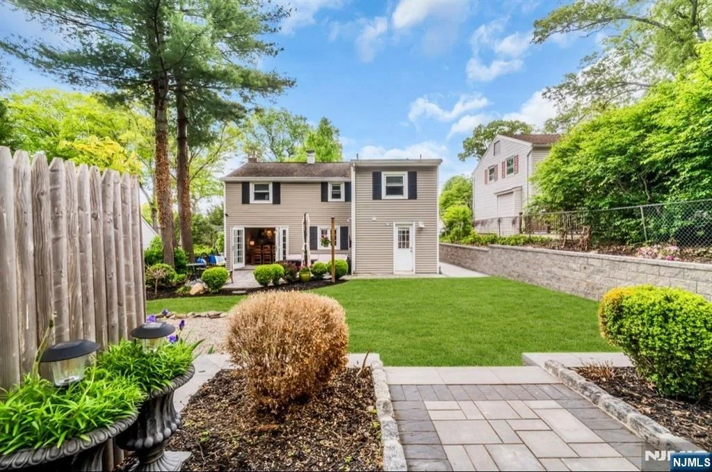 Photo of 105 Bergen