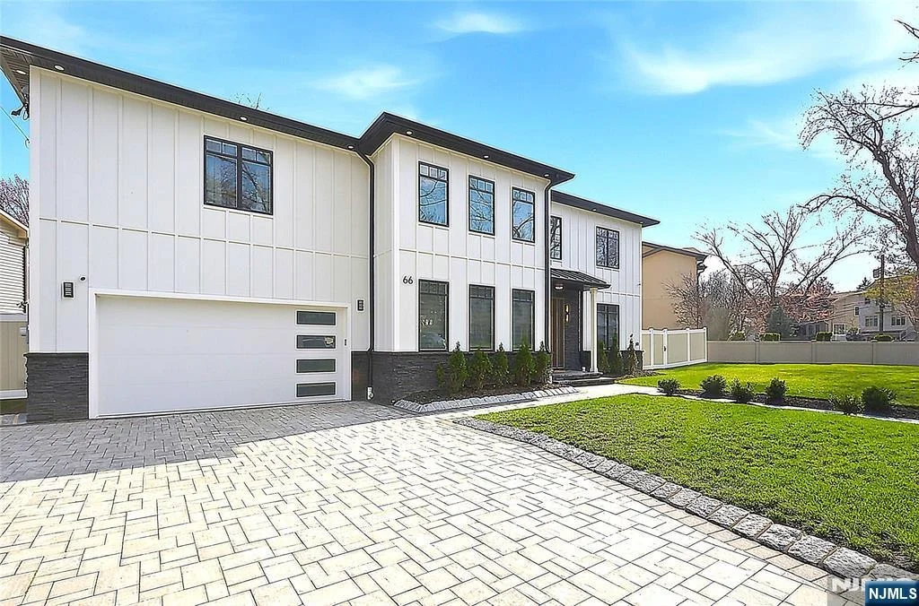 Photo of 66 Knollwood