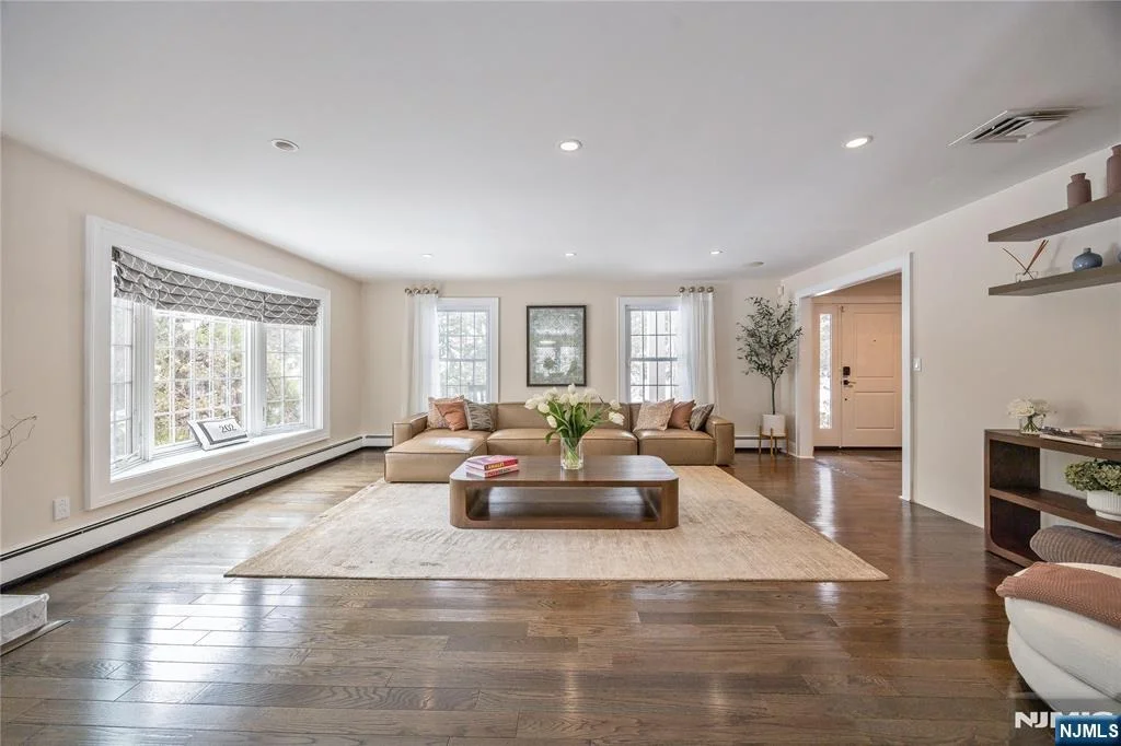 Photo of 202 Chestnut Ridge