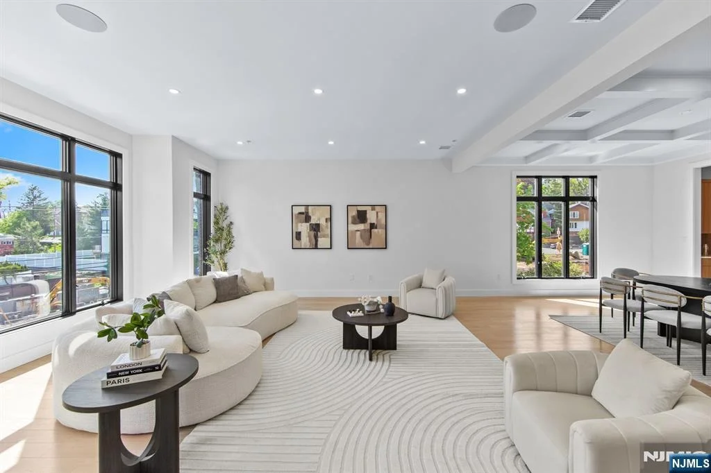 Photo of 61 Edgewater