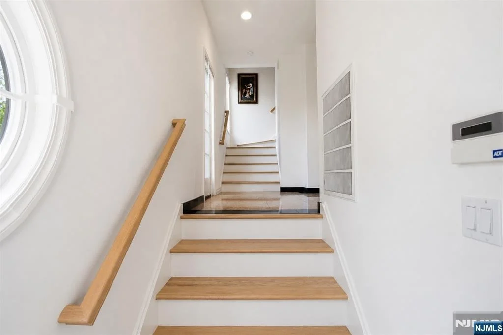 Photo of 750 Undercliff