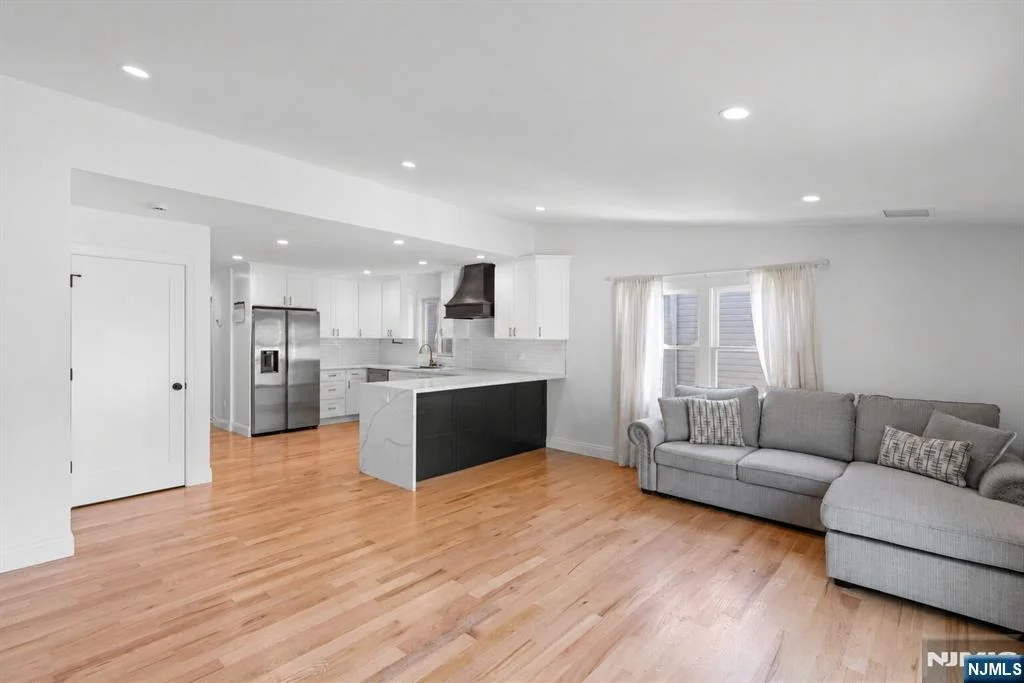 Photo of 385 Copeland