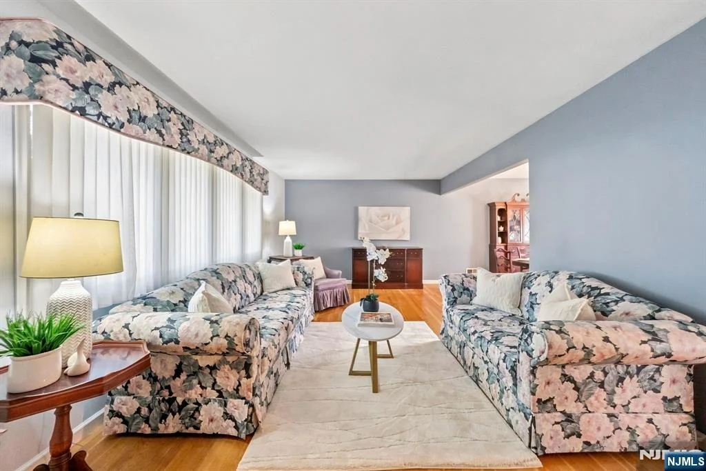 Photo of 33 Waling