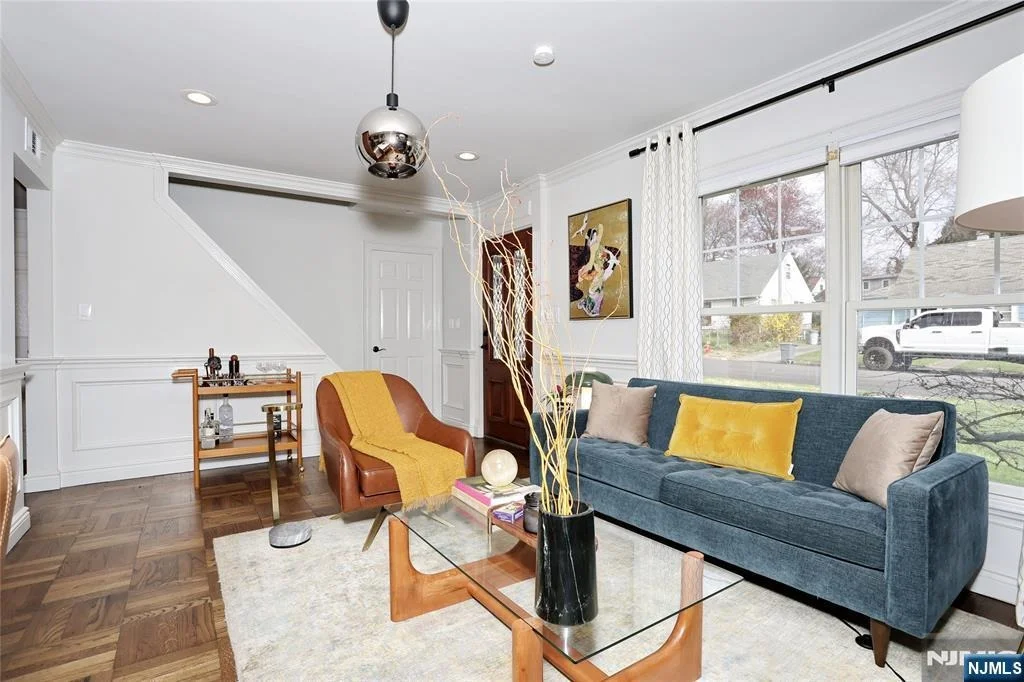 Photo of 34 Charles