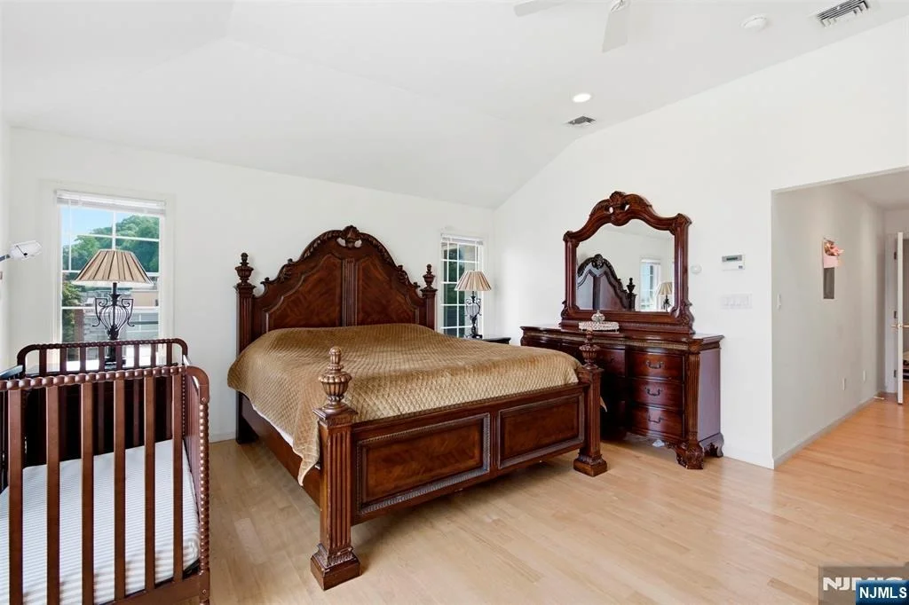 Photo of 750 Undercliff