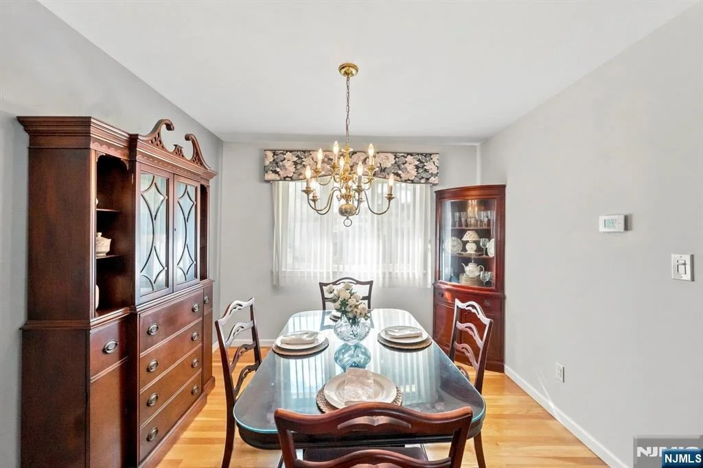 Photo of 33 Waling