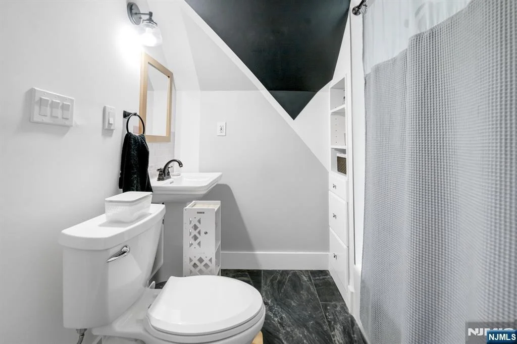 Photo of 49 Walnut