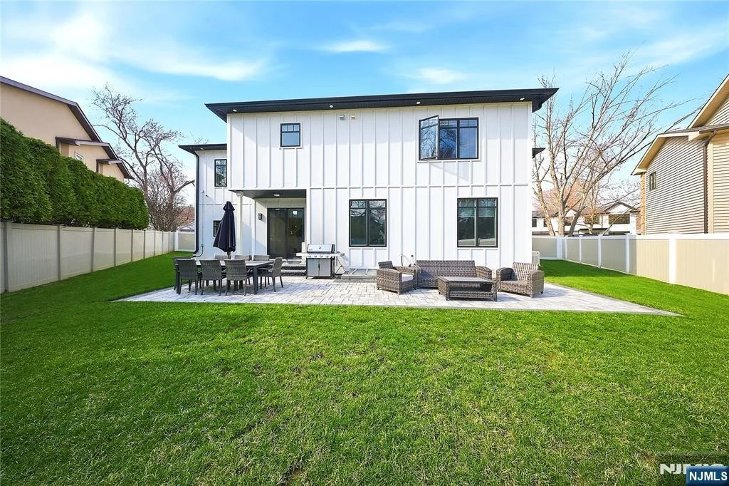 Photo of 66 Knollwood