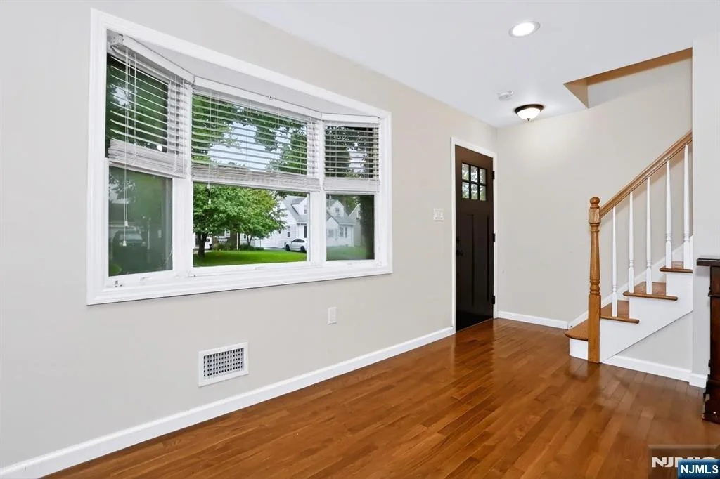Photo of 30 Highwood
