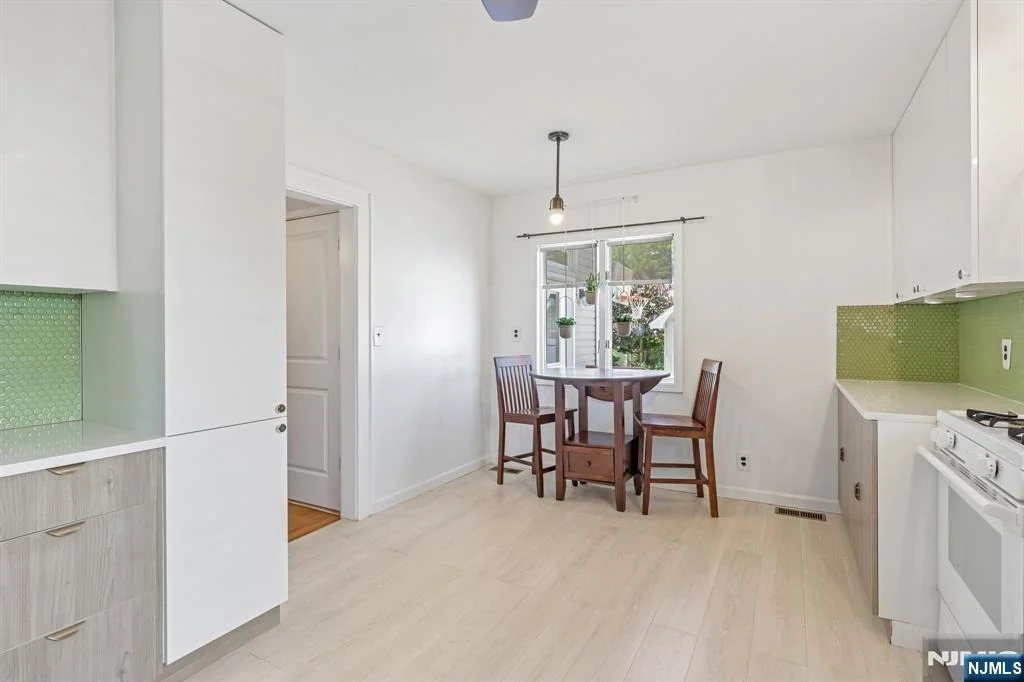 Photo of 1032-1034 Kipling