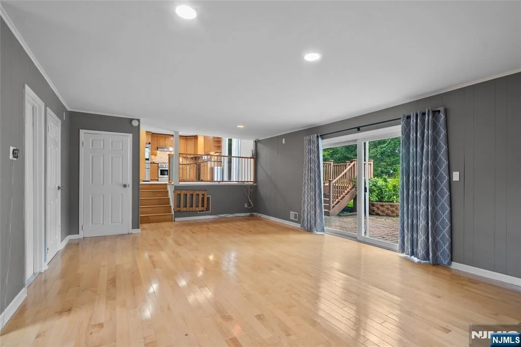 Photo of 260 Saint Cloud