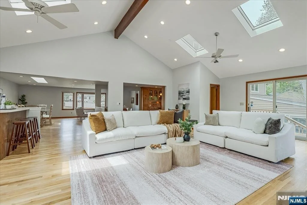 Photo of 670 Swathmore