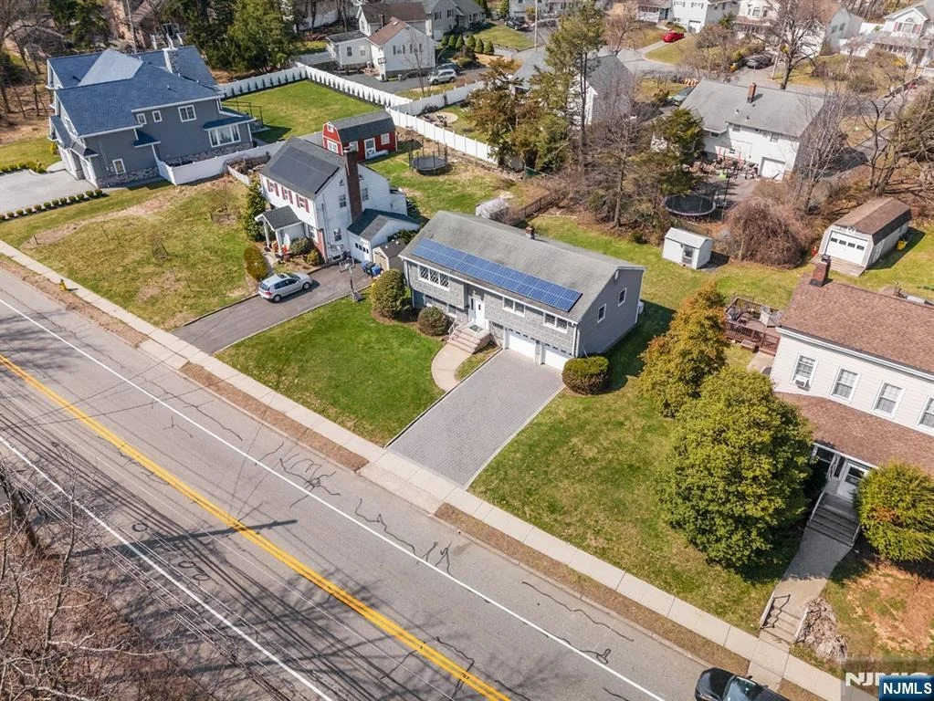 Photo of 240 Ridge