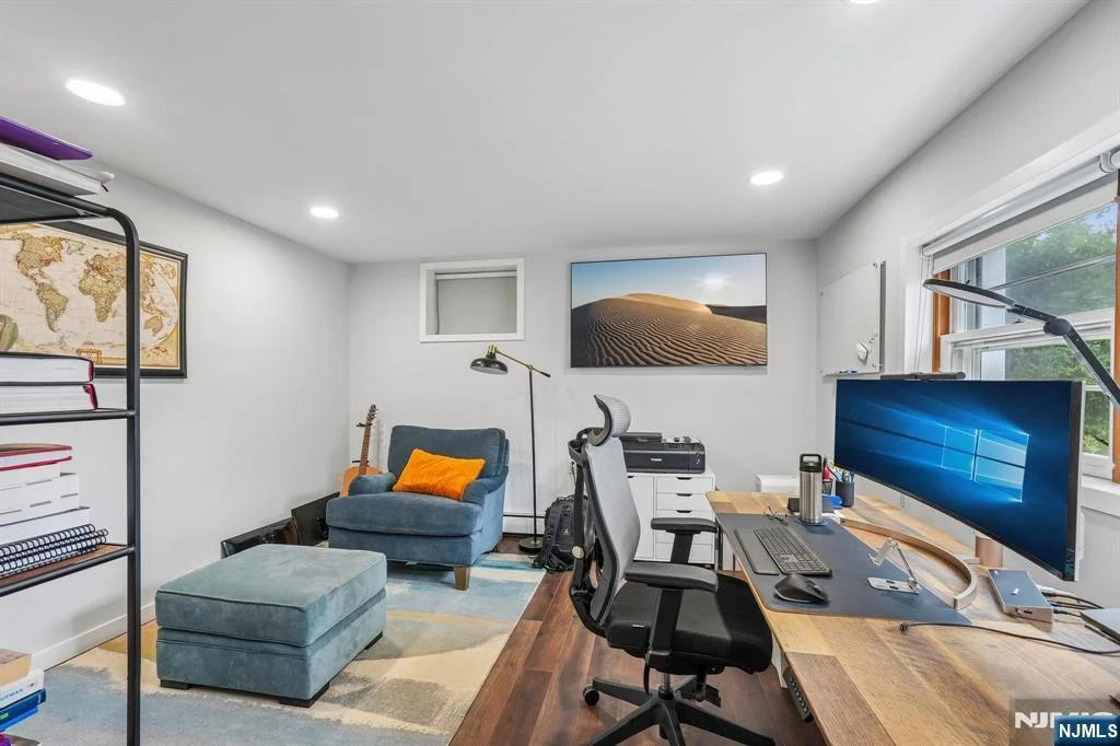 Photo of 31 Surrey
