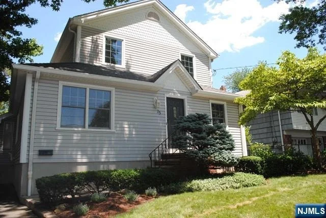 Photo of 75 Columbus