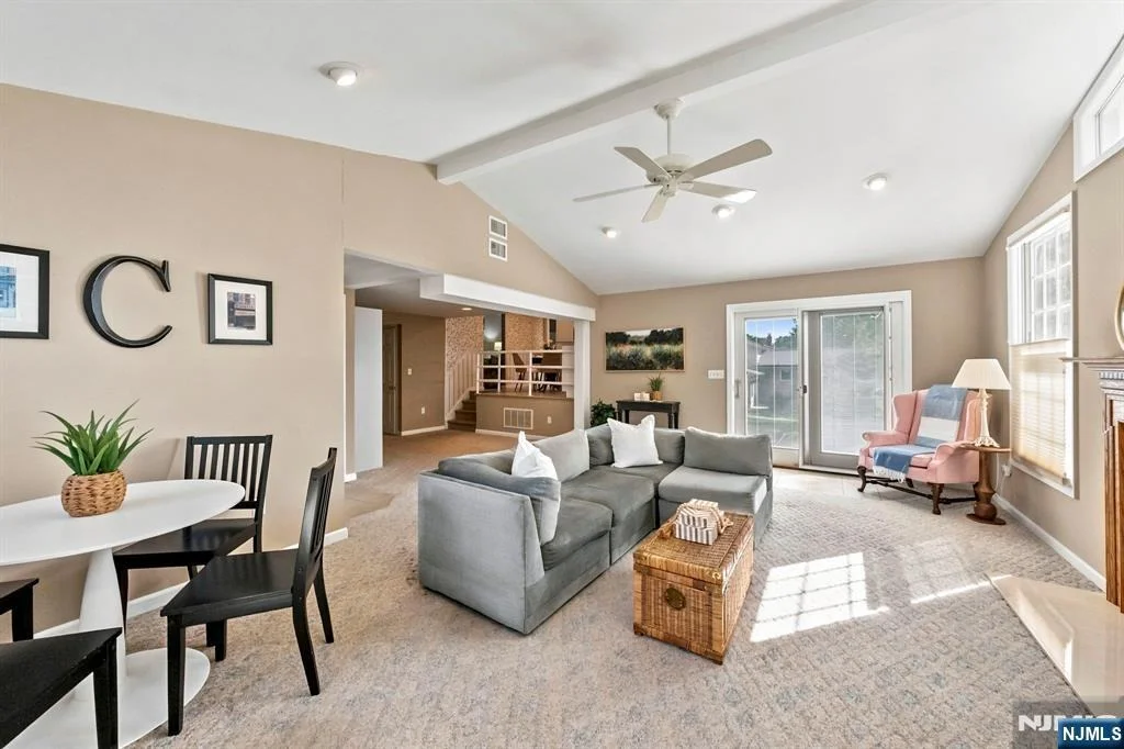 Photo of 33 Waling