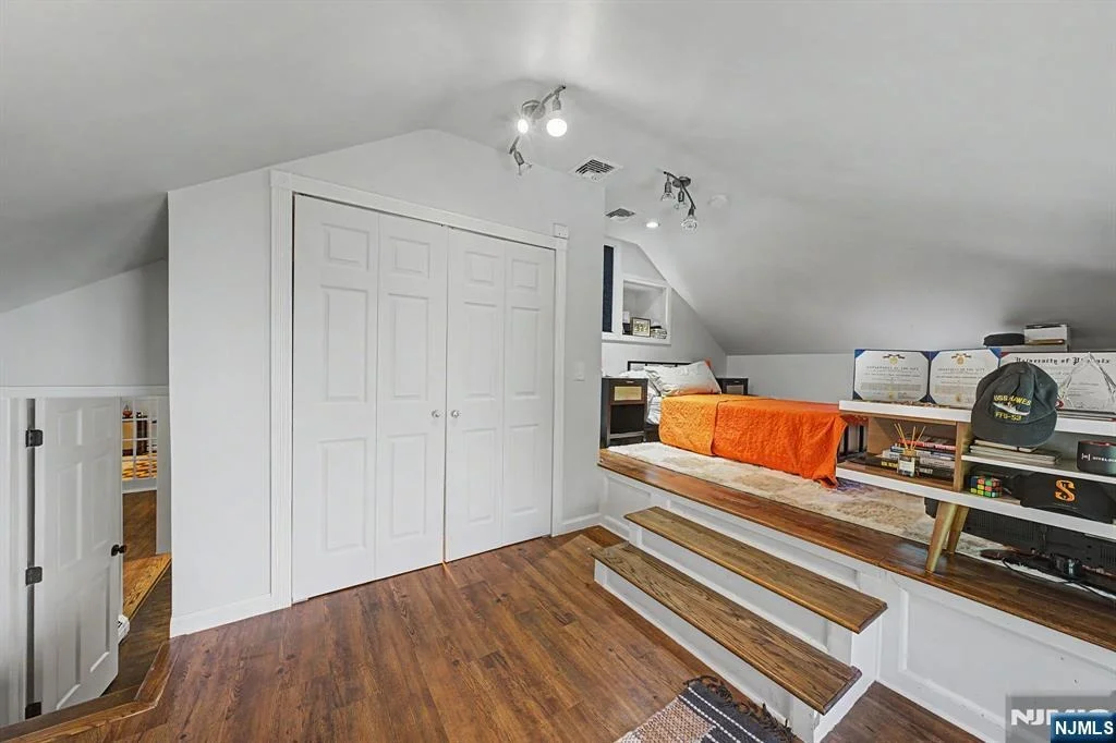 Photo of 89 Closter Dock