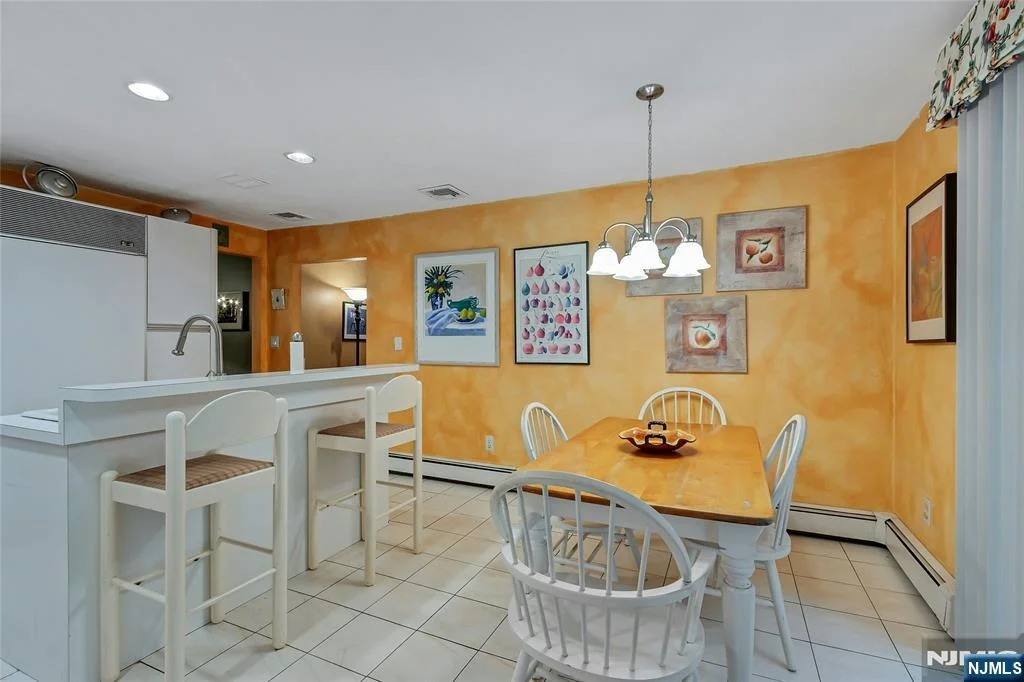 Photo of 15 Colonial