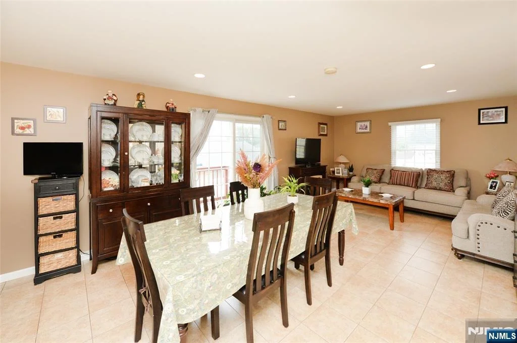 Photo of 120 Corabelle